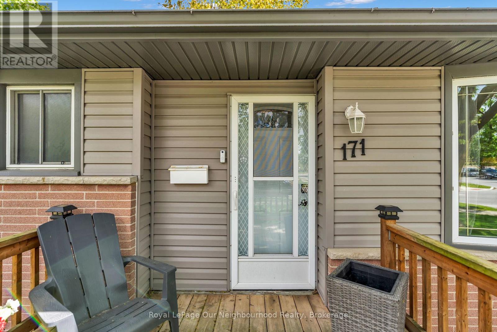 171 TWEEDSMUIR AVENUE - 4