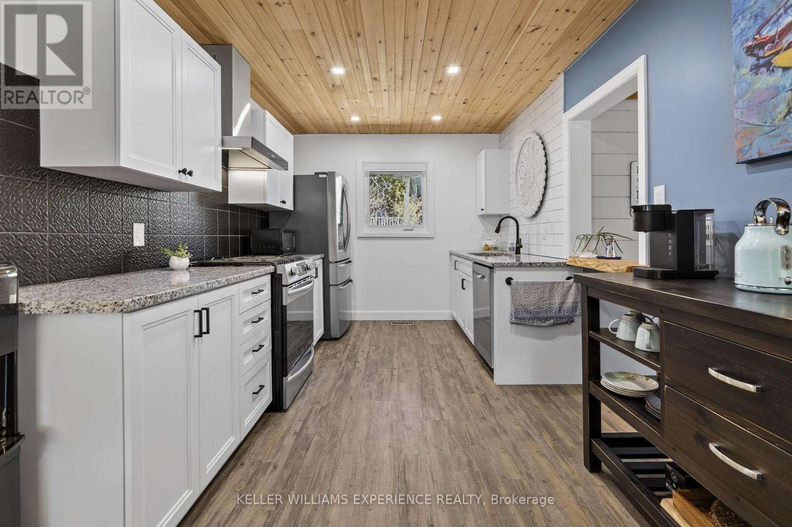 328 CEDAR AVENUE - 11