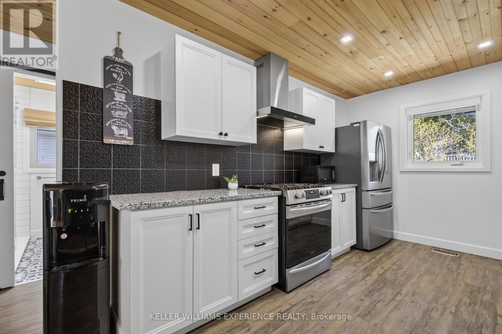 328 CEDAR AVENUE - 12
