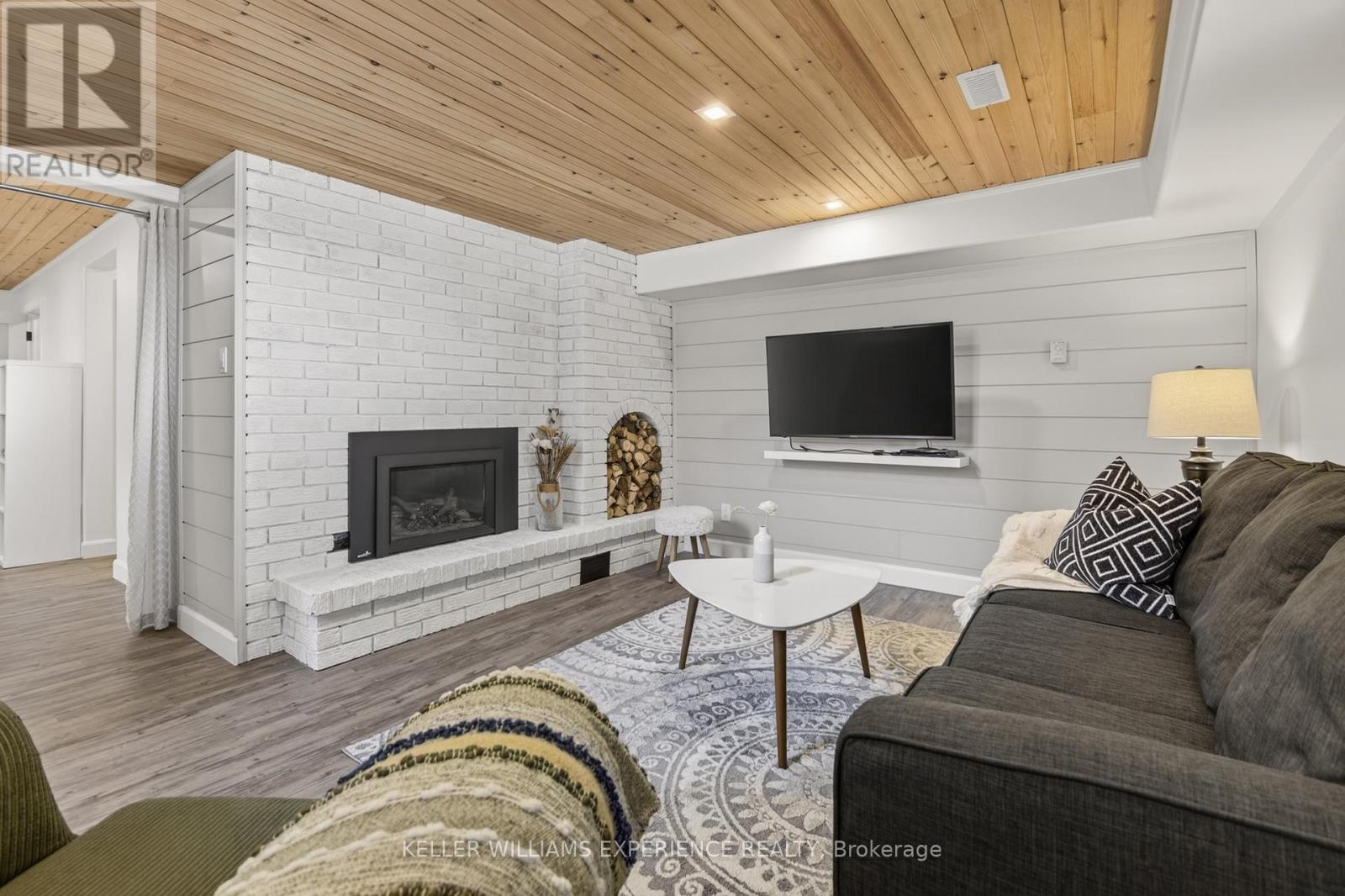 328 CEDAR AVENUE - 21
