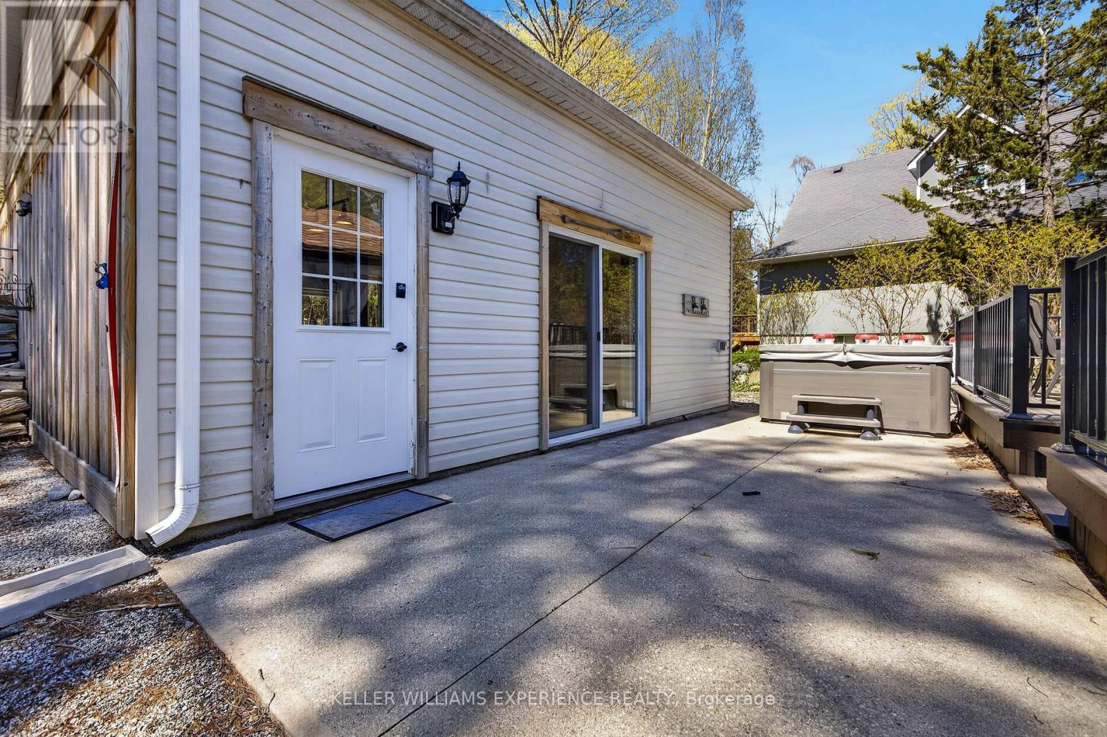 328 CEDAR AVENUE - 29