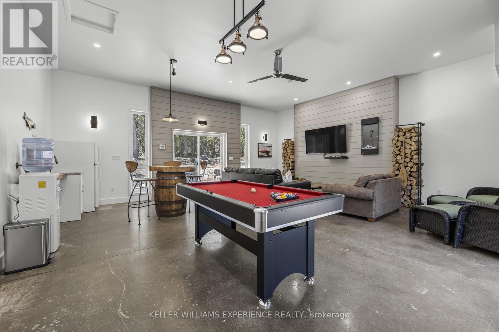328 CEDAR AVENUE - 30