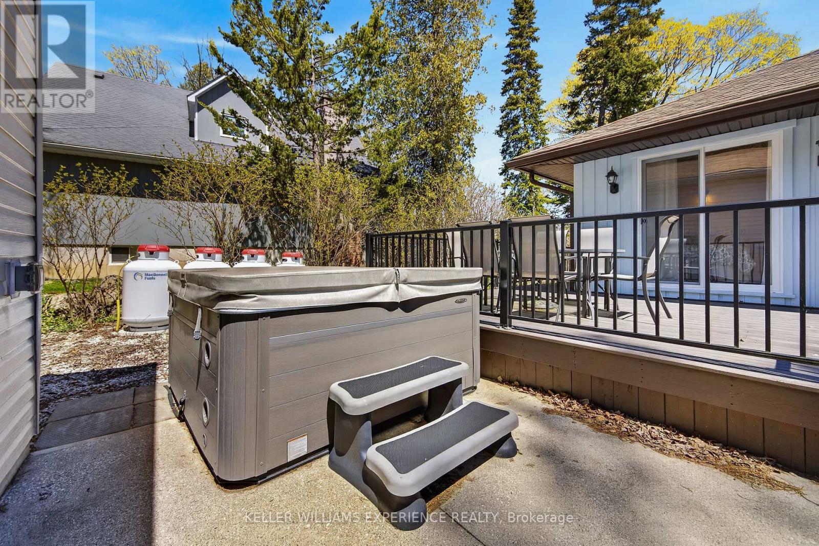 328 CEDAR AVENUE - 36