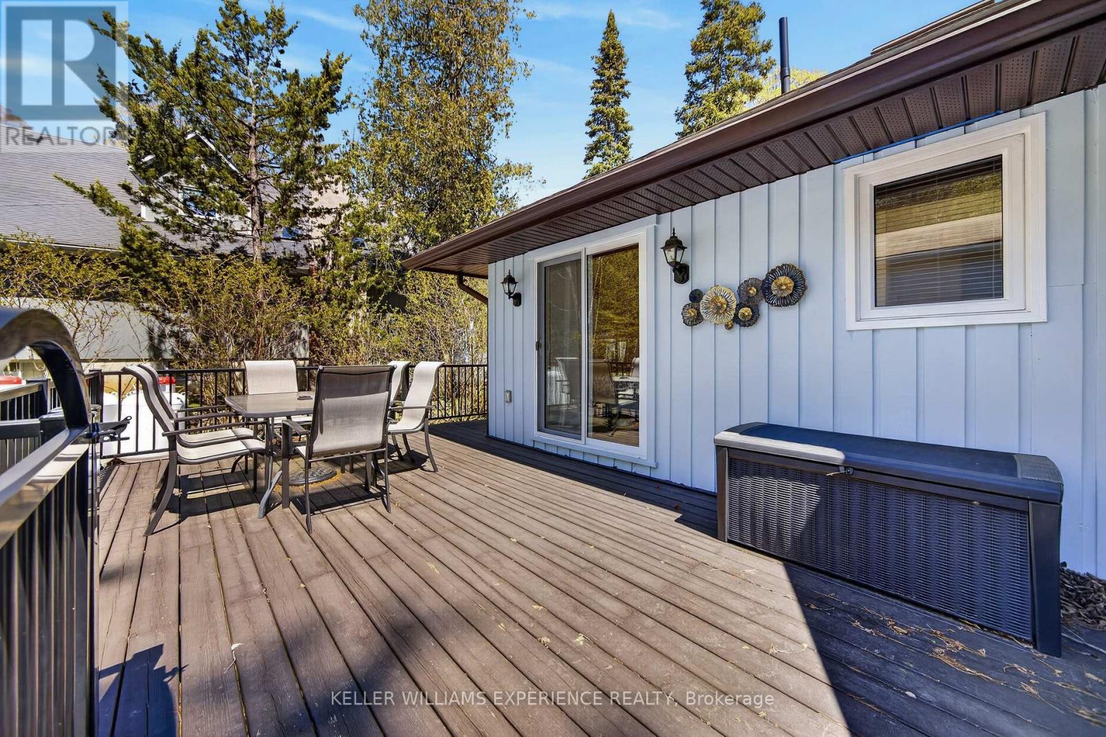 328 CEDAR AVENUE - 37