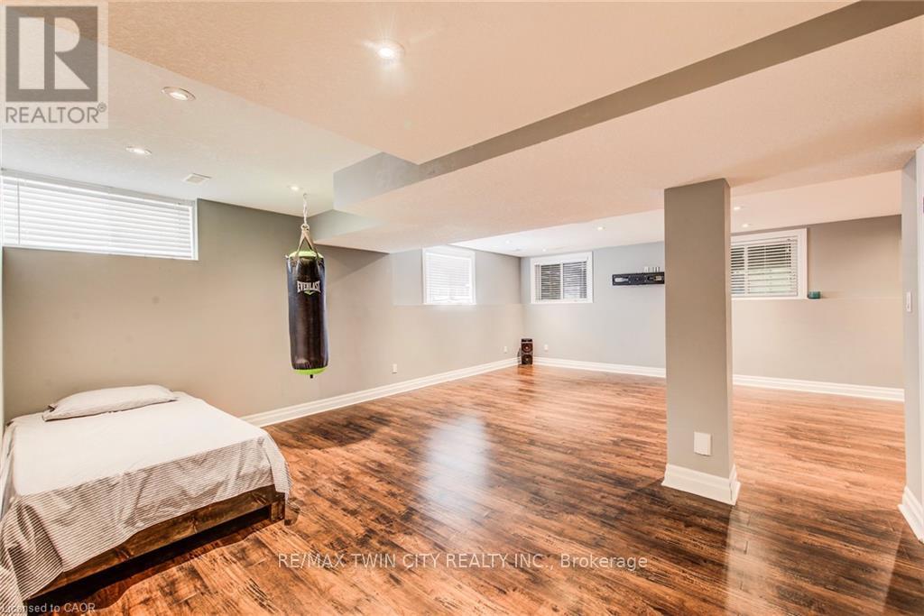 78 DOLMAN STREET - 40