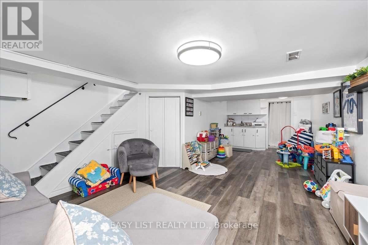 140 ASCOT AVENUE - 23