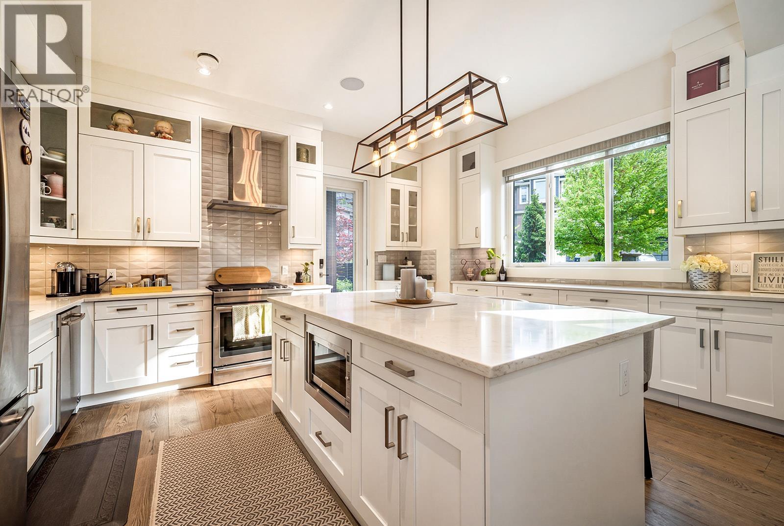 40305 ARISTOTLE DRIVE, Squamish