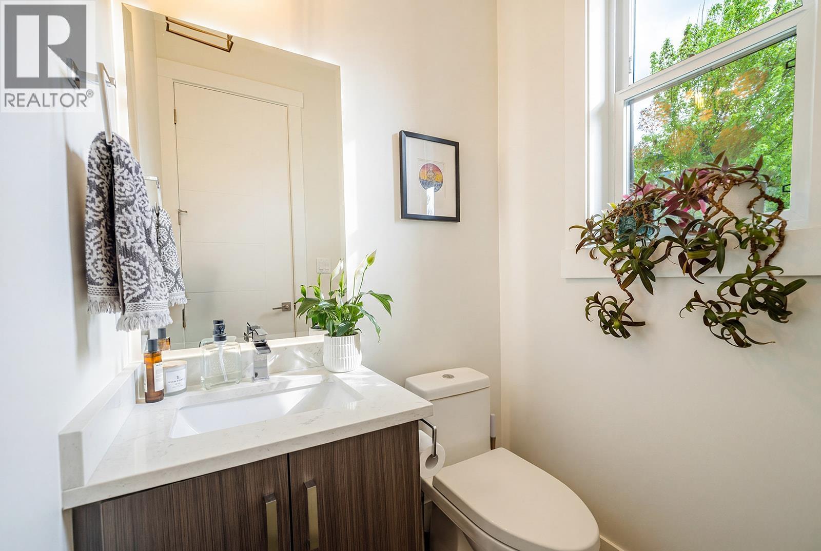 40305 ARISTOTLE DRIVE, Squamish
