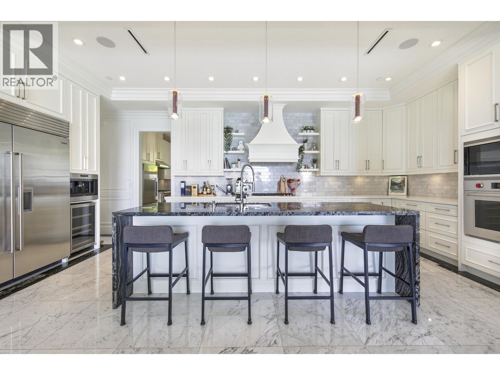 1515 CAMELOT ROAD, West Vancouver
