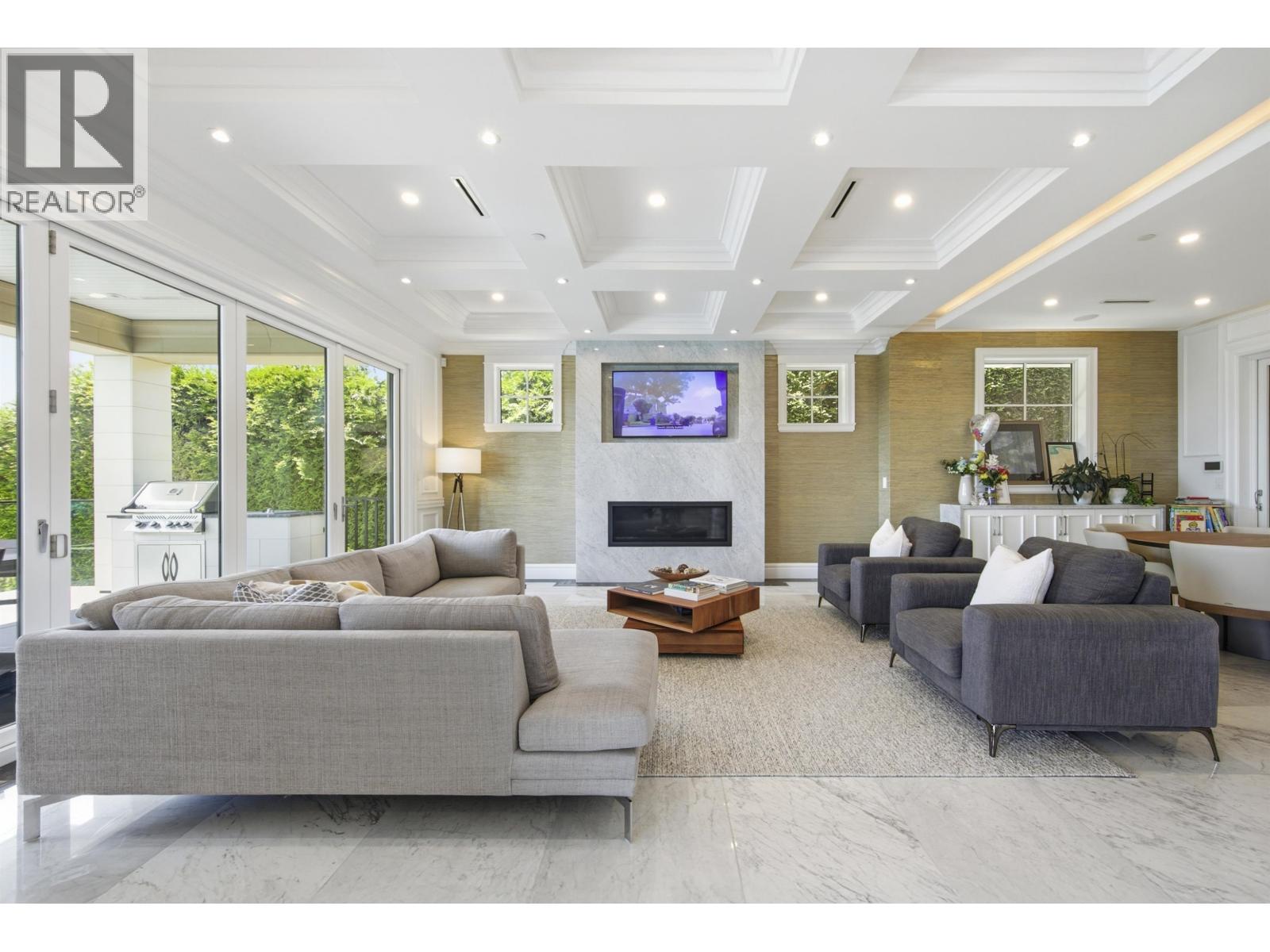 1515 CAMELOT ROAD, West Vancouver