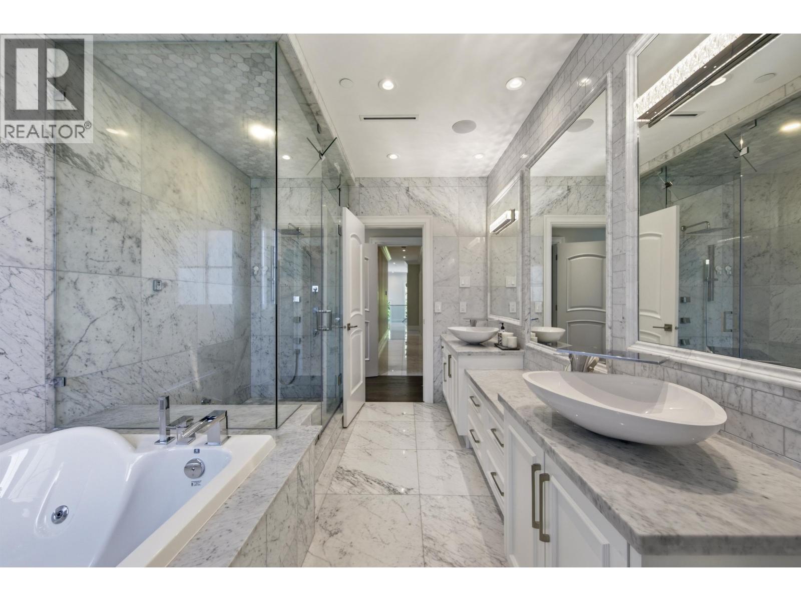 1515 CAMELOT ROAD, West Vancouver