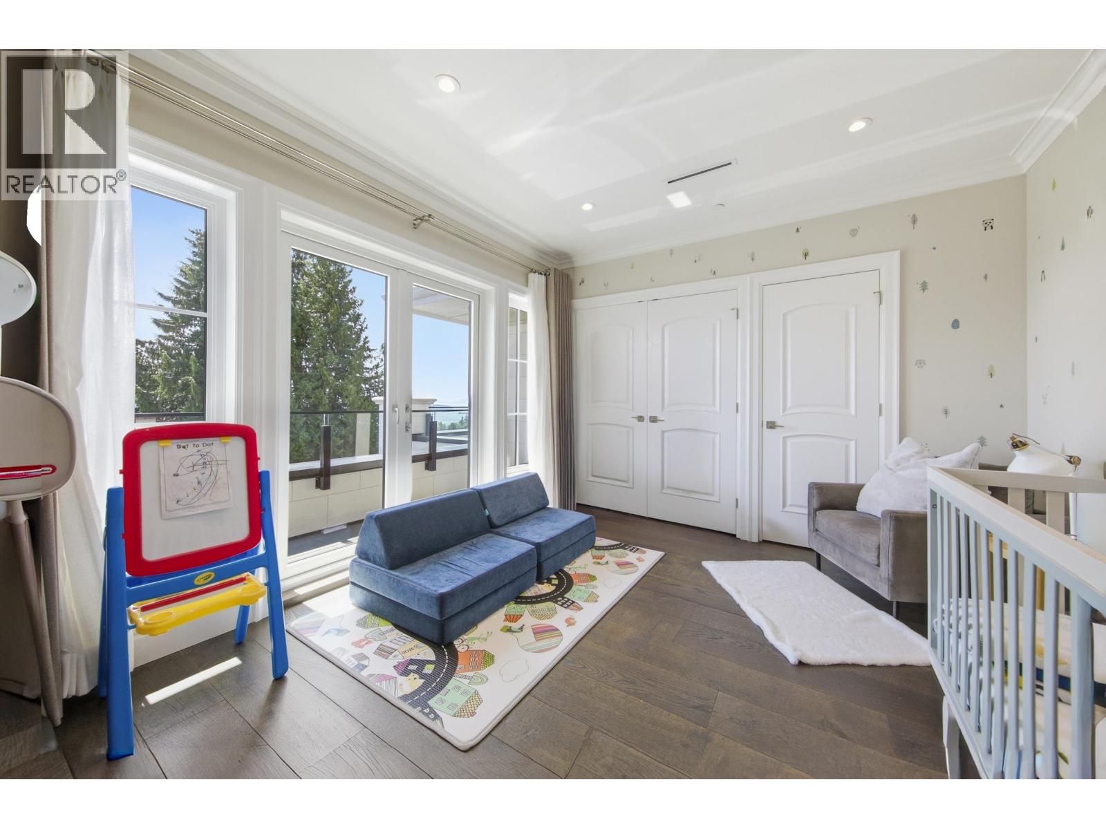 1515 CAMELOT ROAD, West Vancouver