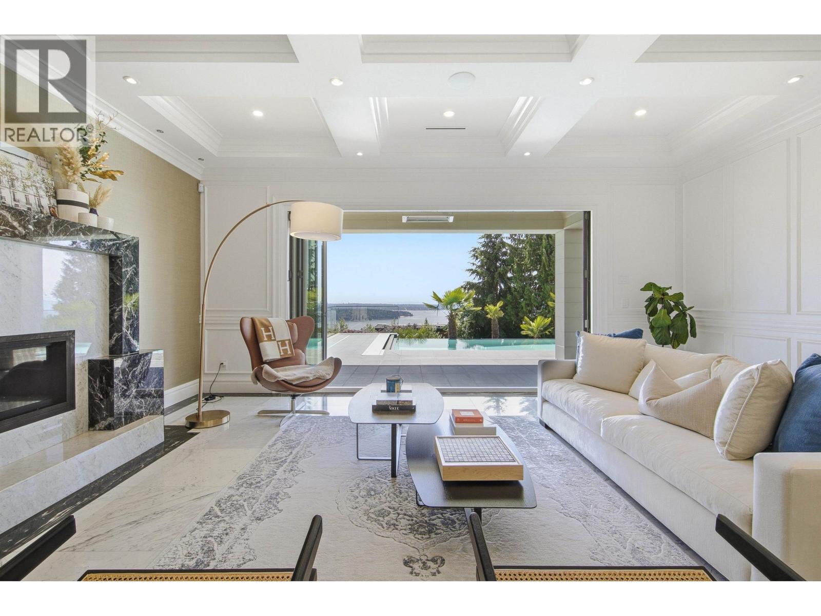 1515 CAMELOT ROAD, West Vancouver