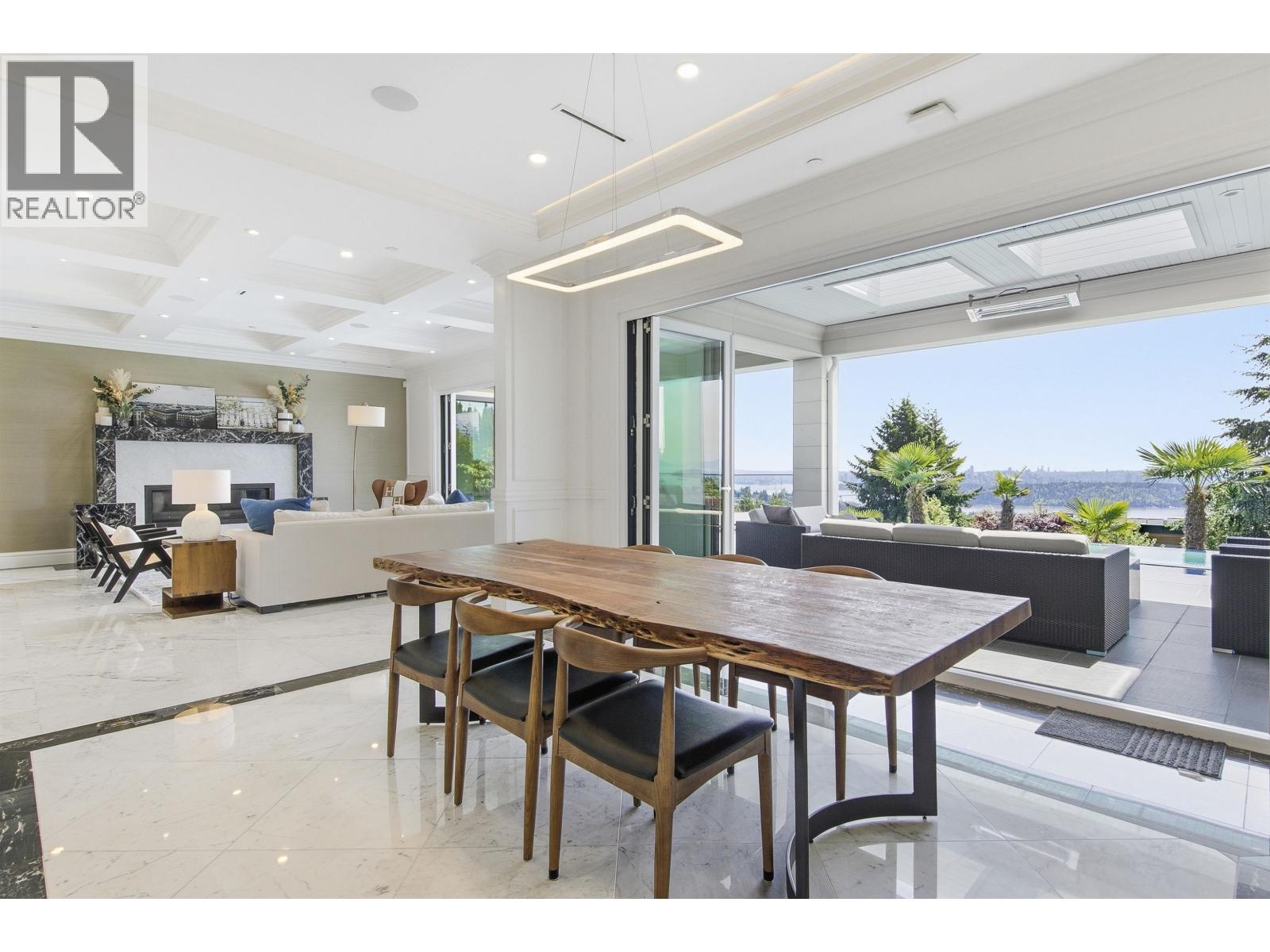 1515 CAMELOT ROAD, West Vancouver