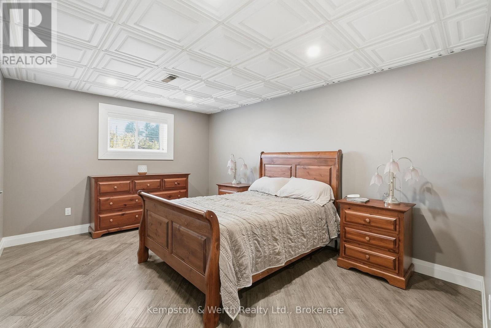24 JORDAN DRIVE - 28