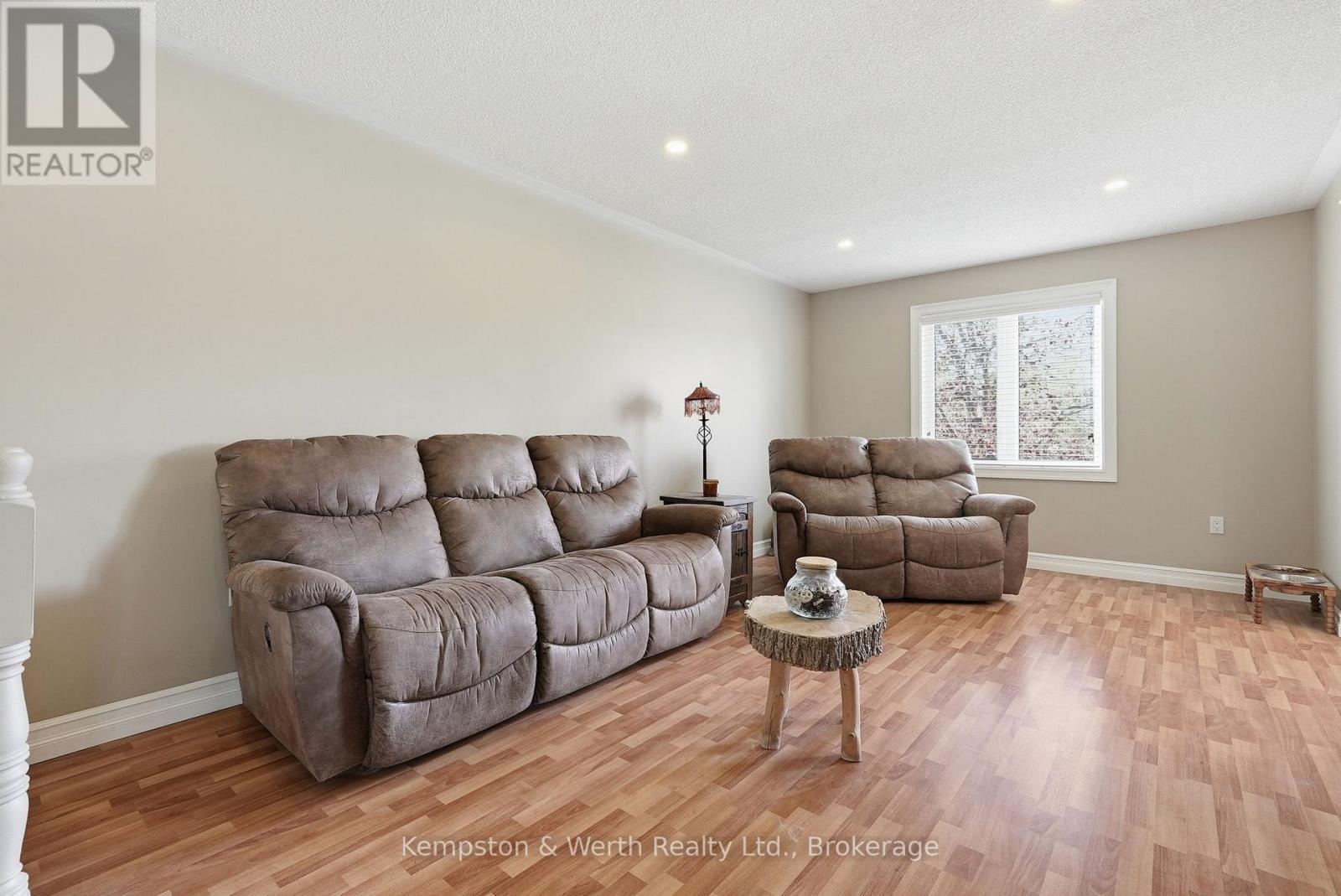 24 JORDAN DRIVE - 6
