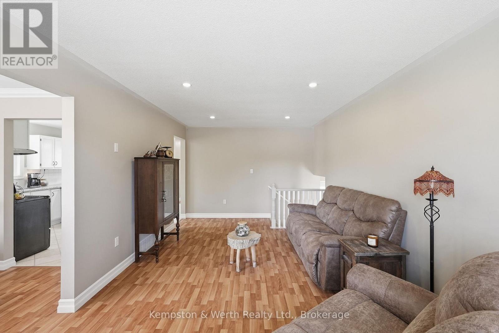 24 JORDAN DRIVE - 8
