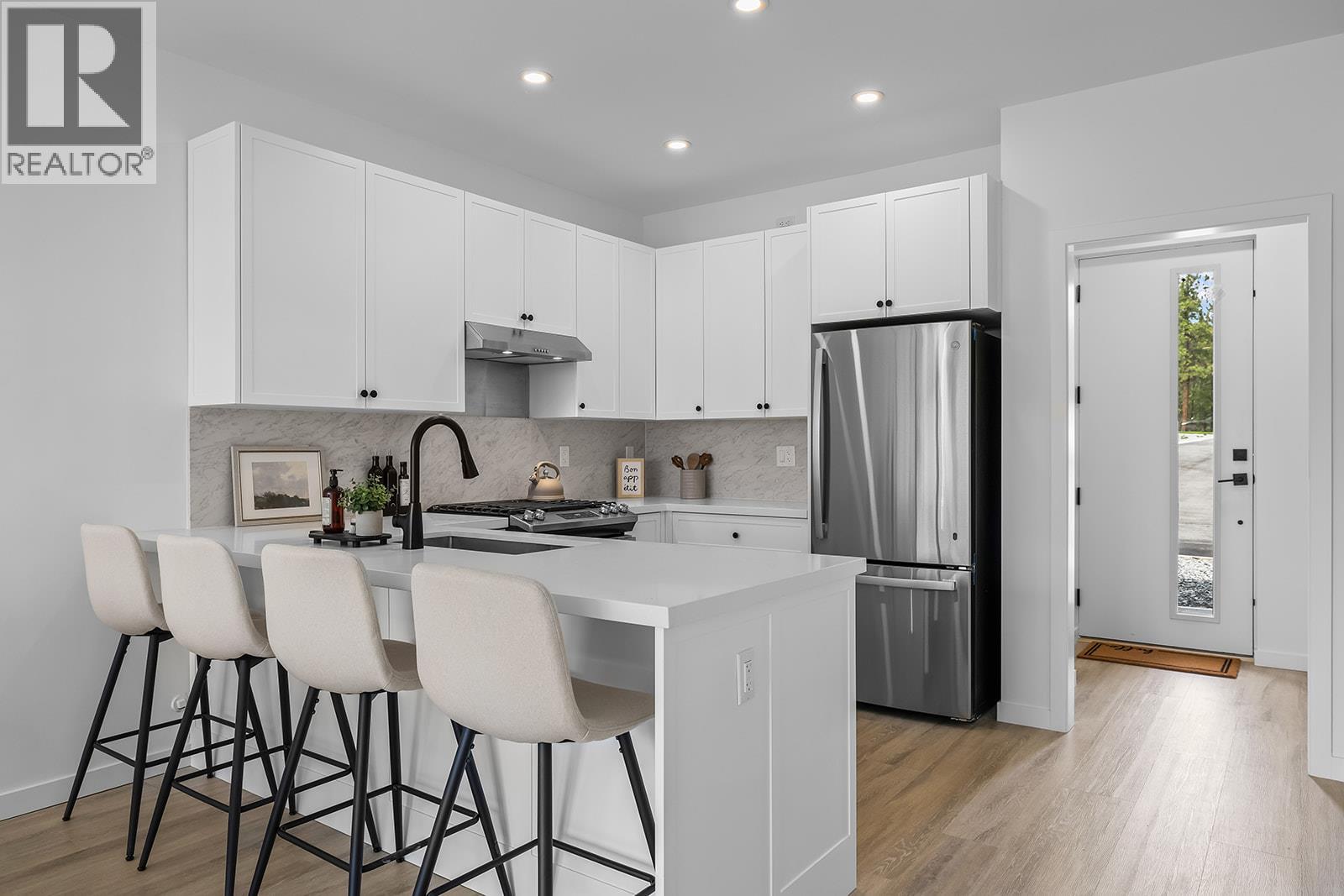 3 3210 Salmon Road, West Kelowna
