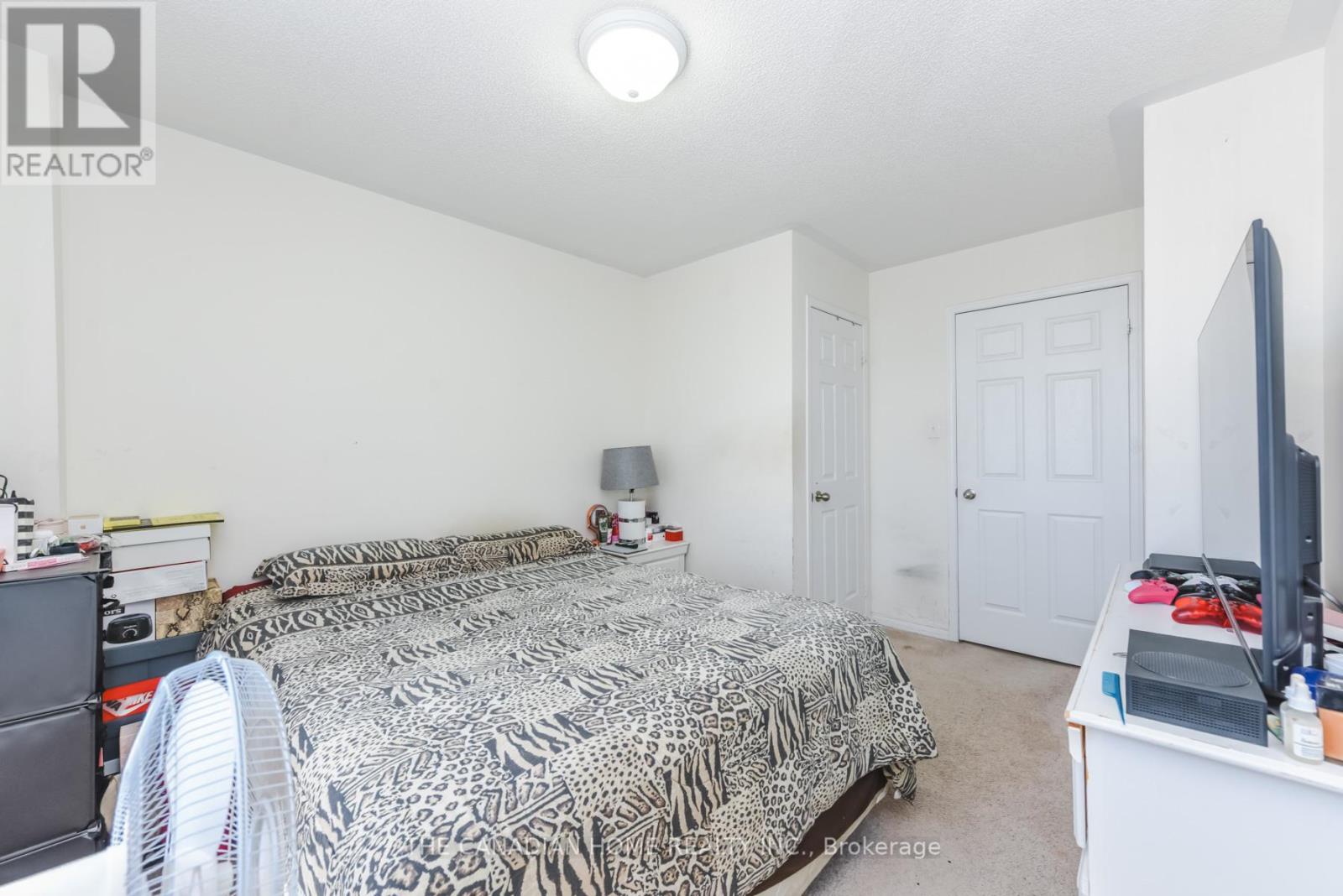 #83 60 FAIRWOOD CIRCLE - 38