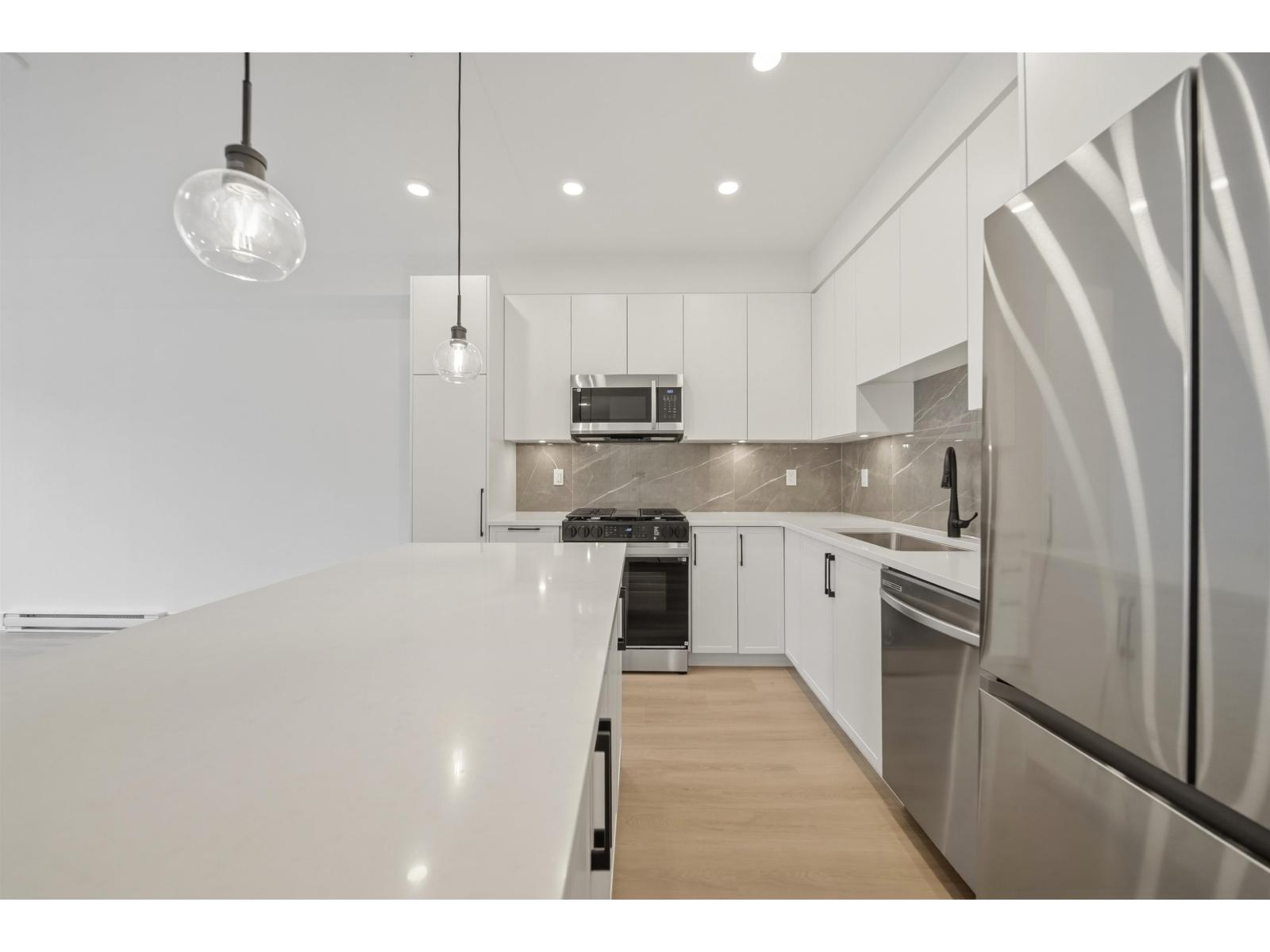 401 3438 146A STREET, Surrey