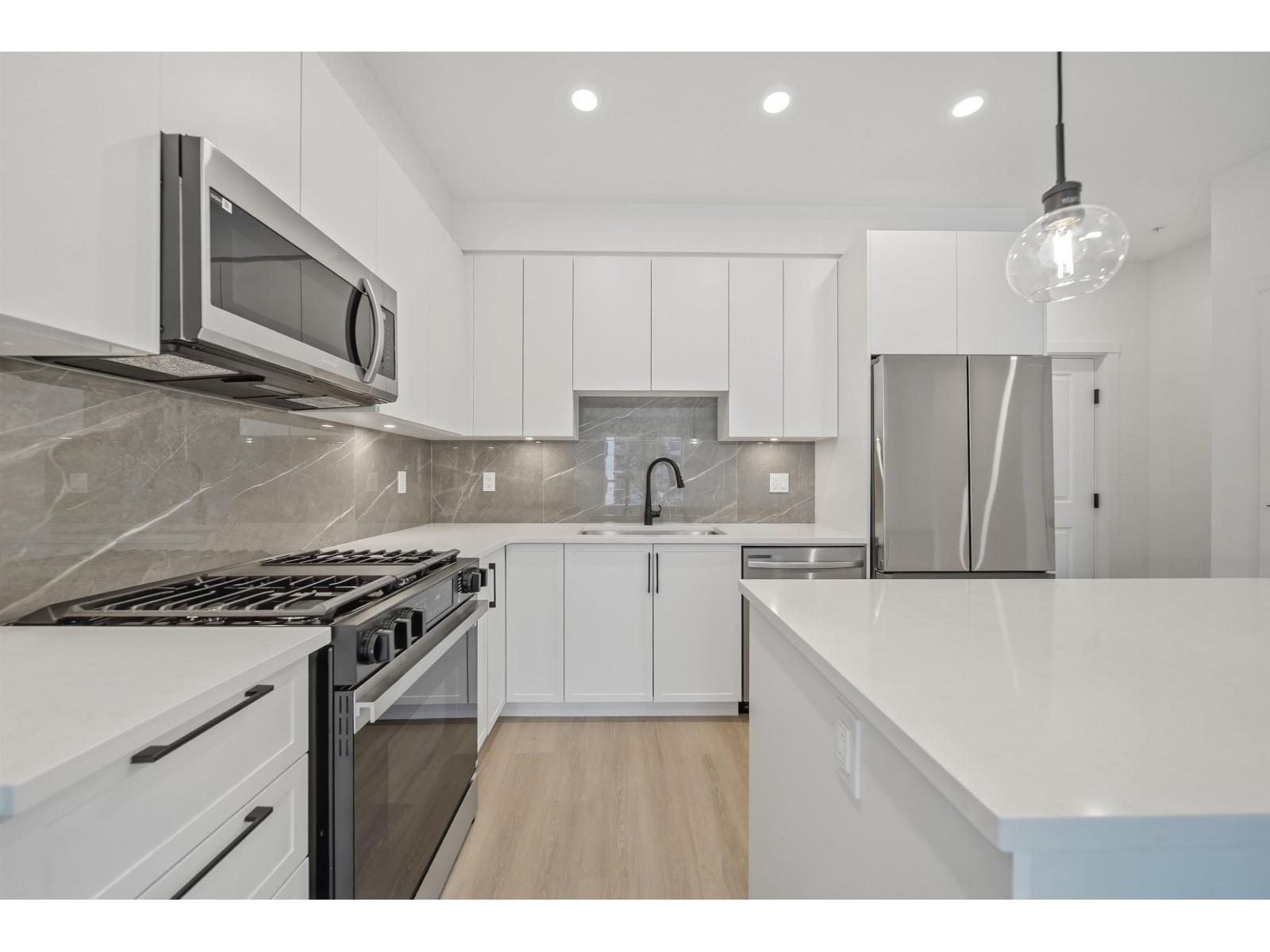 401 3438 146A STREET, Surrey