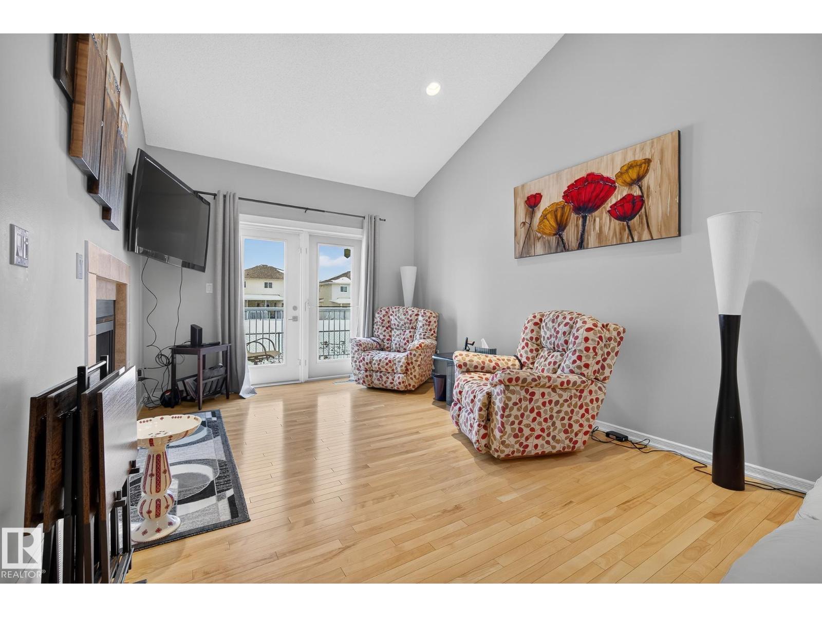 #36 3003 34 AV NW - 26