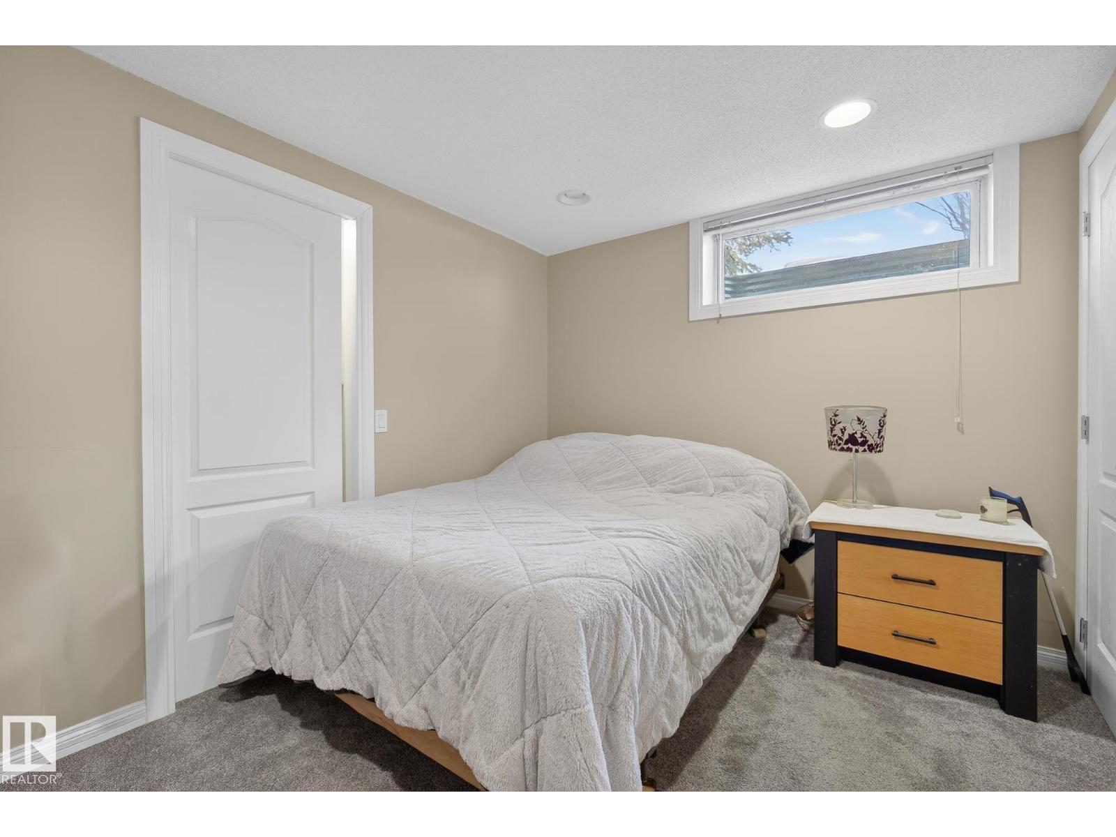 #36 3003 34 AV NW - 40