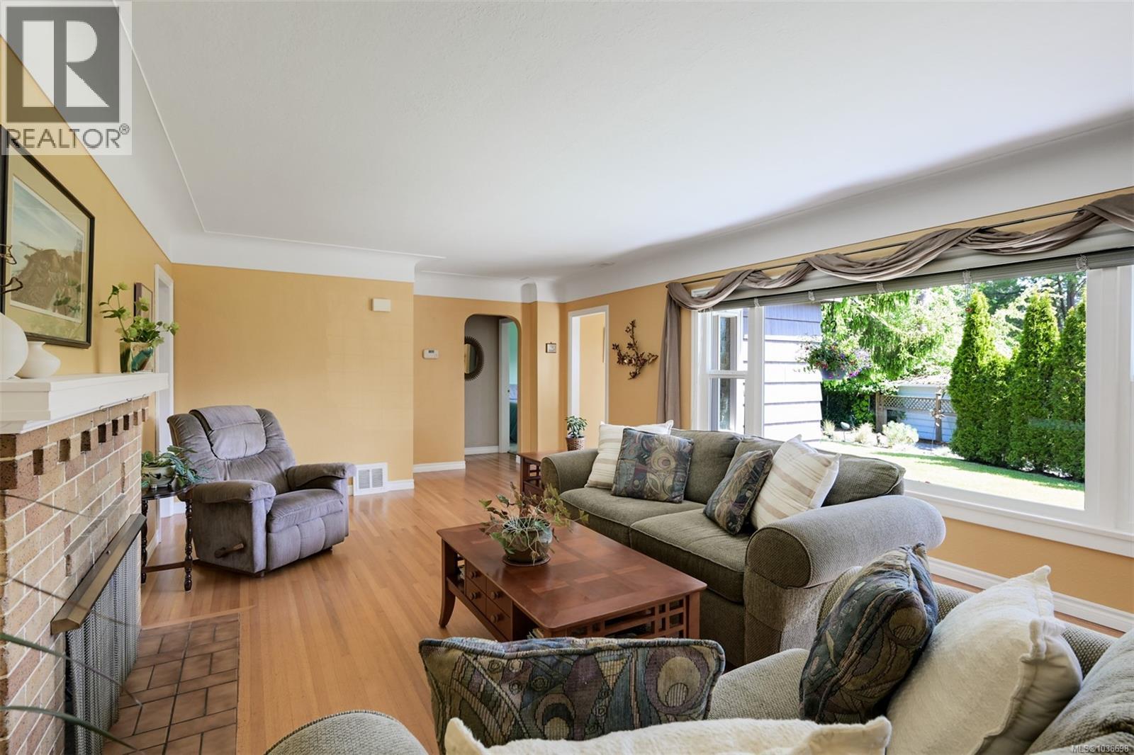 1718 Garnet Rd - 16