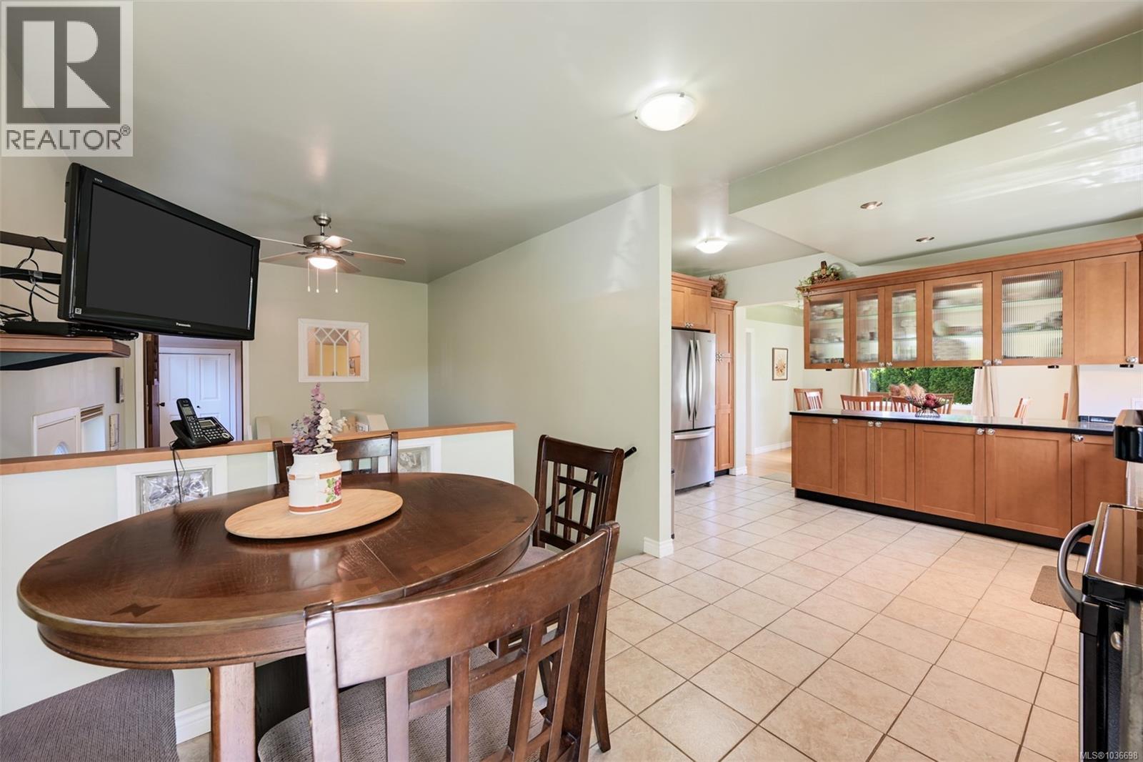 1718 Garnet Rd - 28