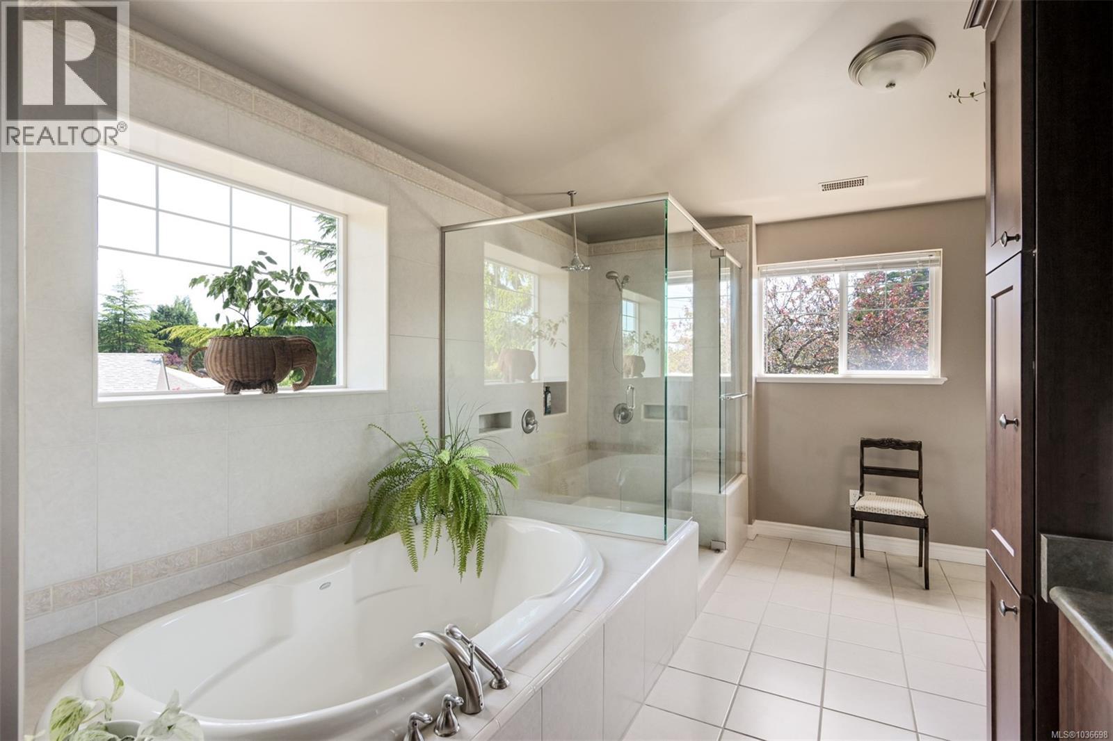 1718 Garnet Rd - 19