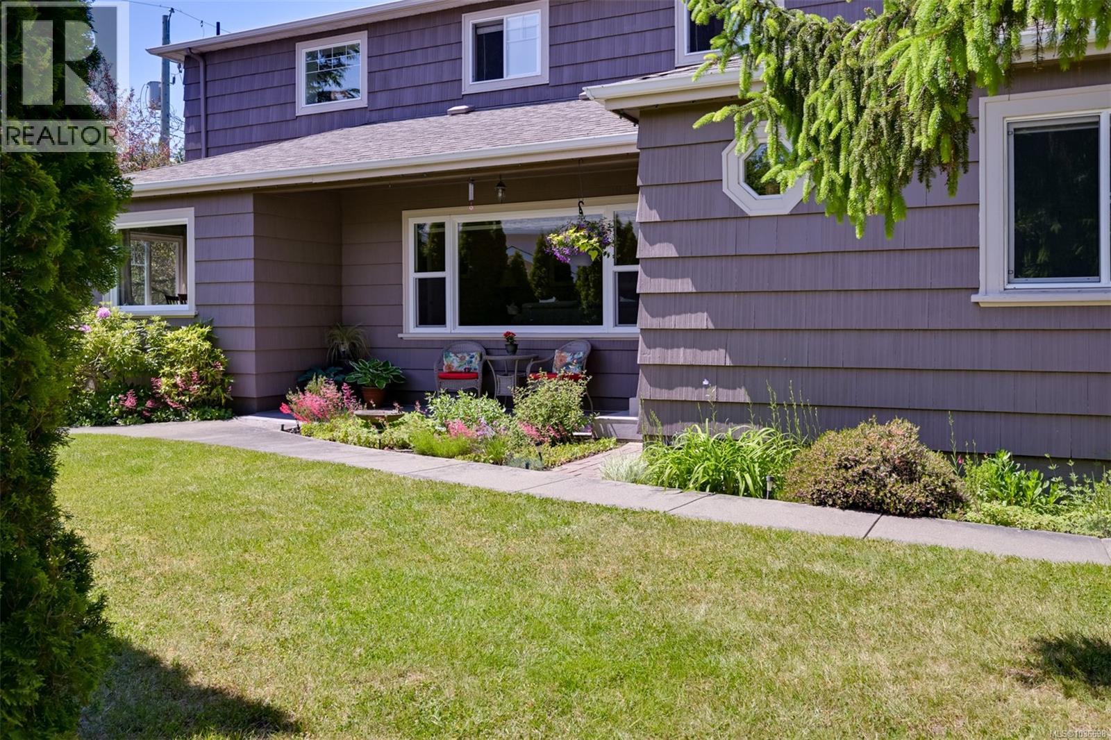 1718 Garnet Rd - 52