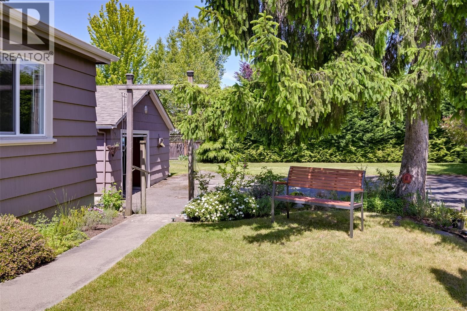 1718 Garnet Rd - 47