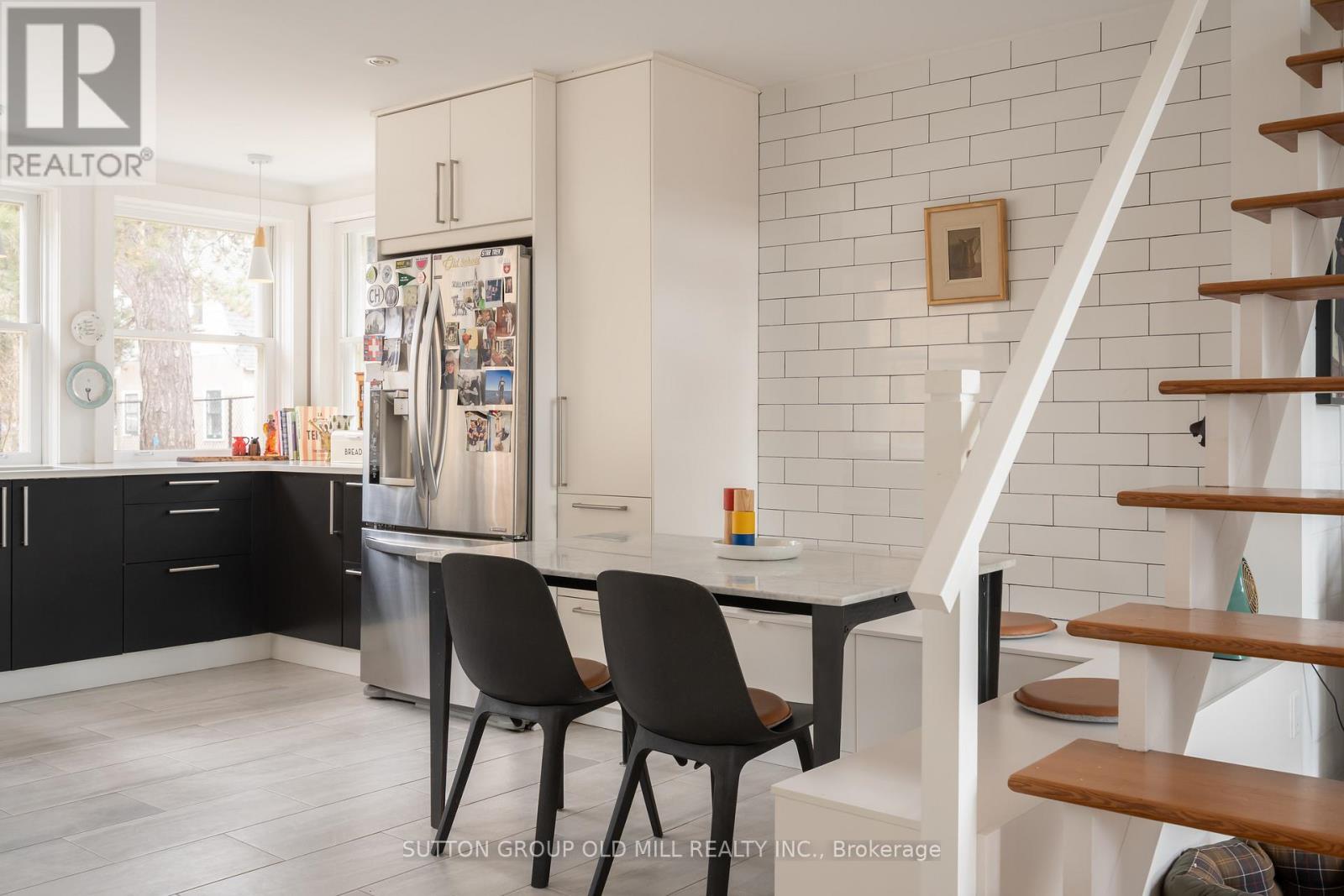 25 LAKESHORE ROAD W - 13