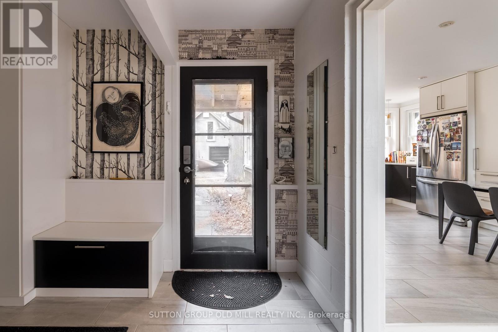 25 LAKESHORE ROAD W - 19