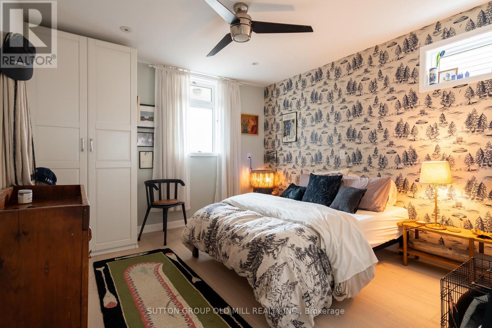 25 LAKESHORE ROAD W - 21