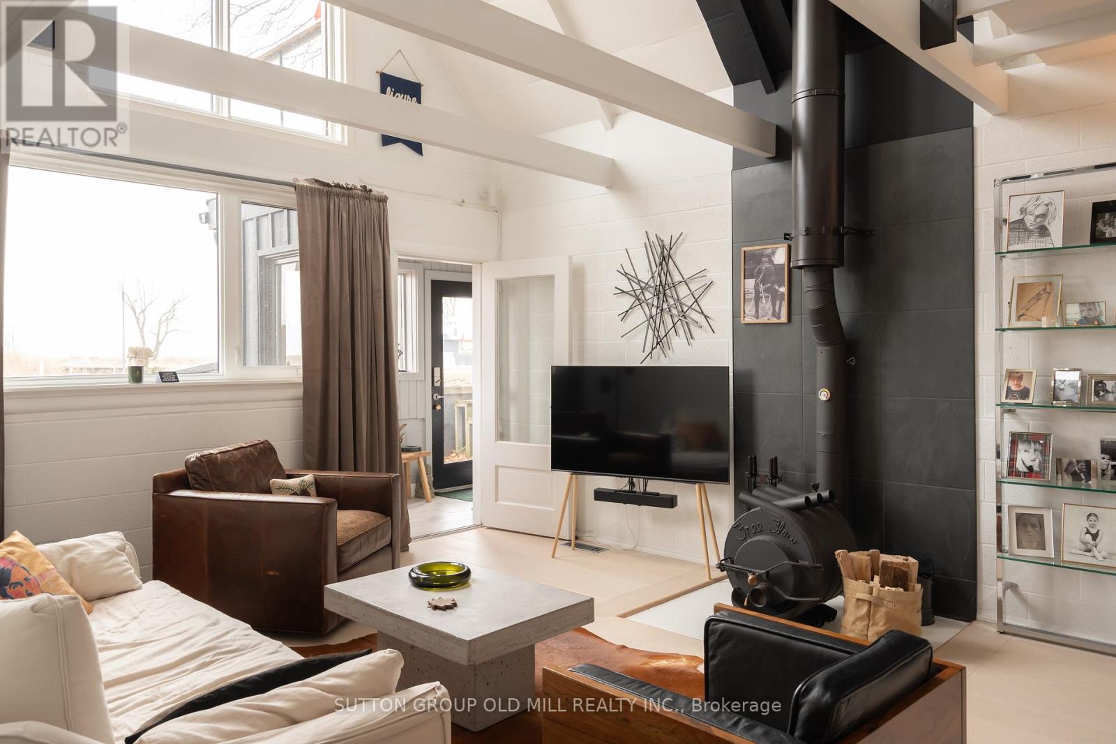 25 LAKESHORE ROAD W - 7