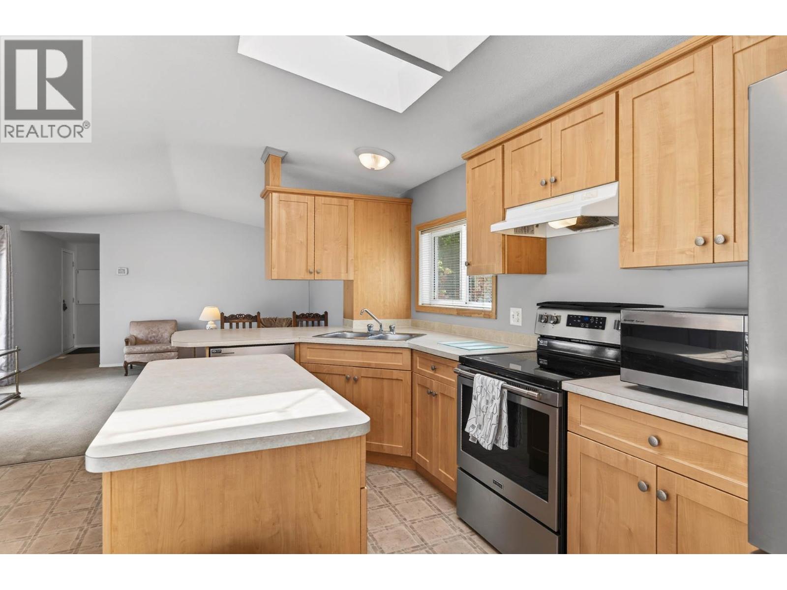 #3 1250 HILLSIDE Avenue - 12