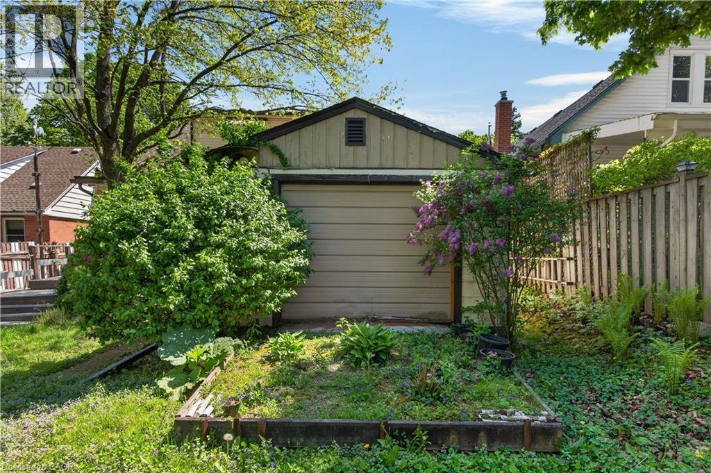16 BRODICK Street - 48