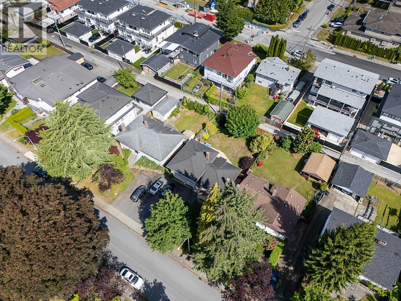 6605 ELWELL STREET, Burnaby