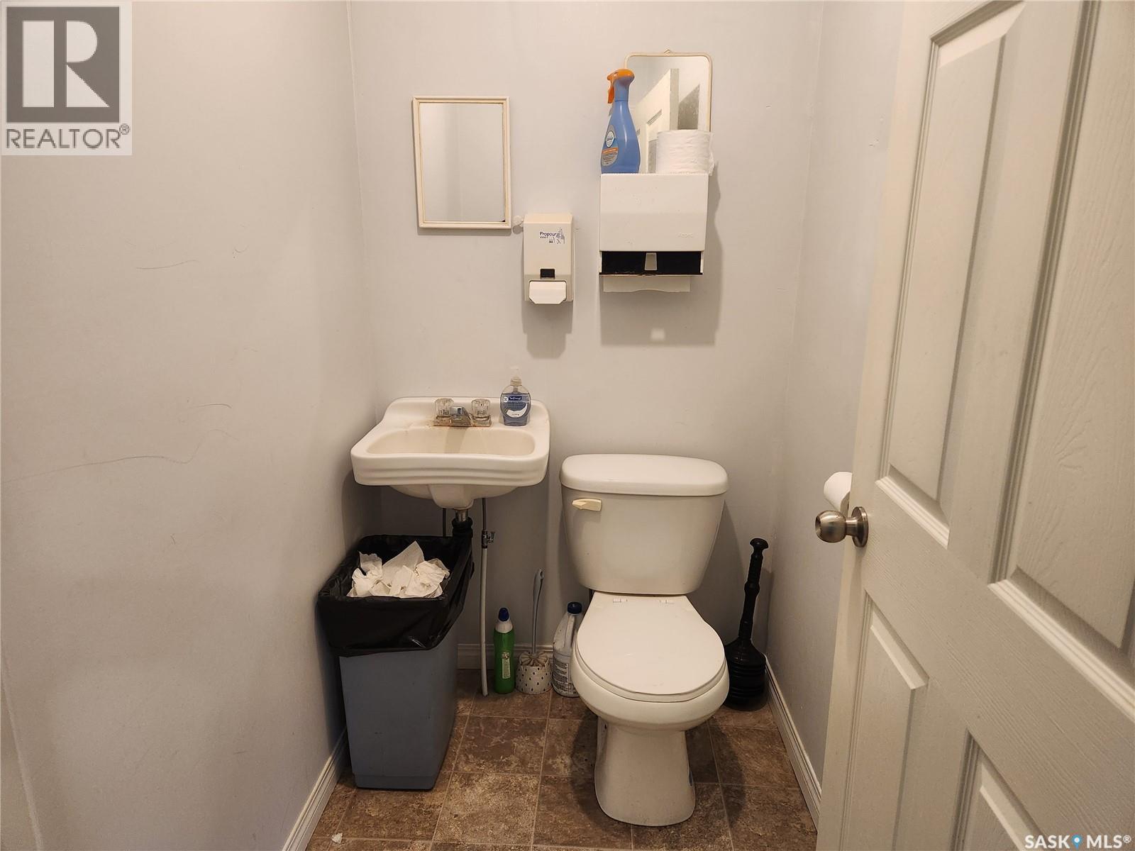 705 Main STREET - 35