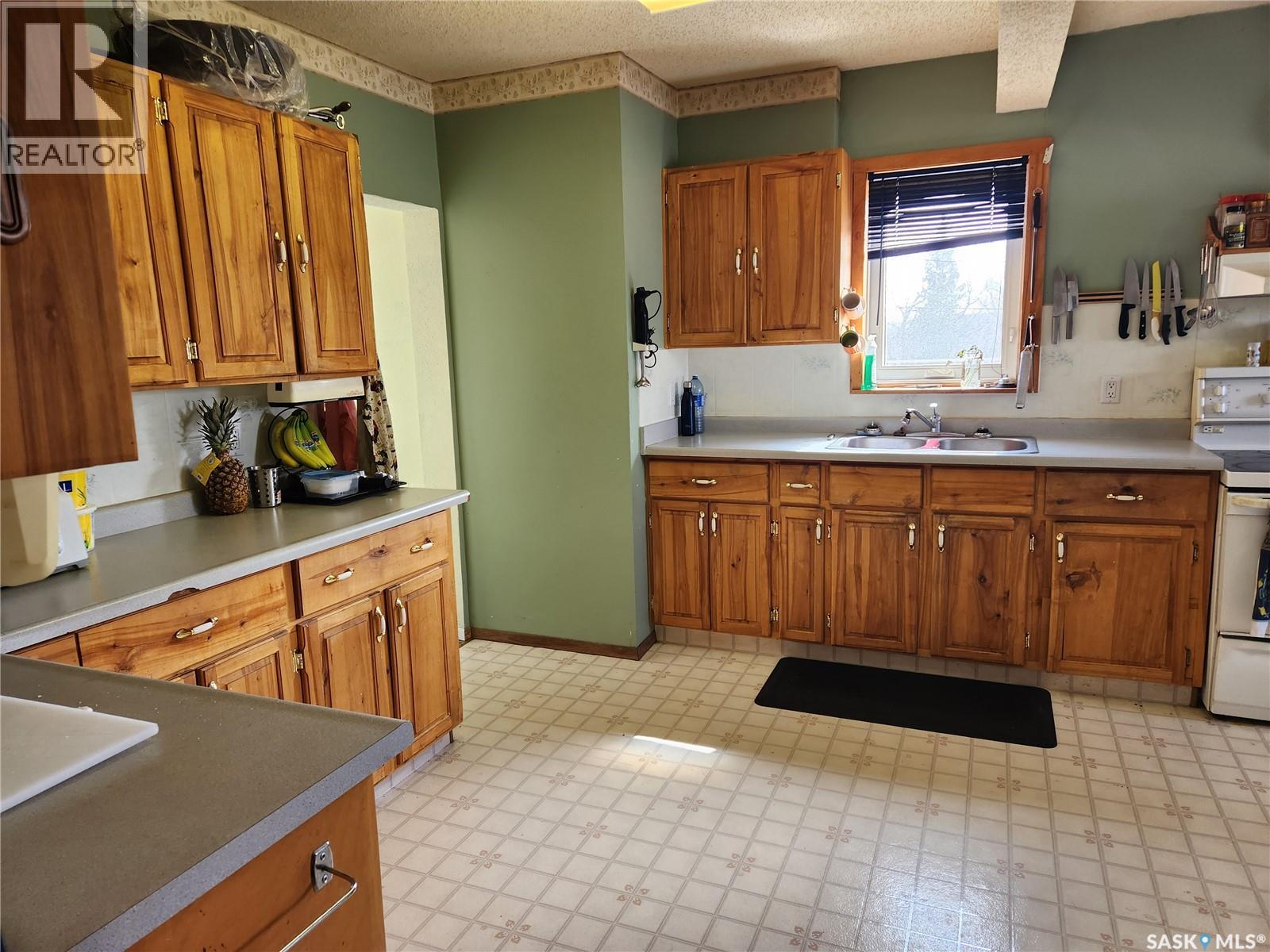 705 Main STREET - 2
