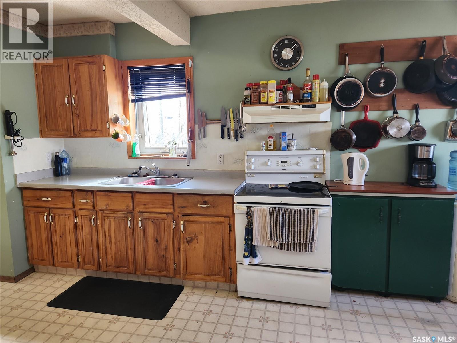 705 Main STREET - 5