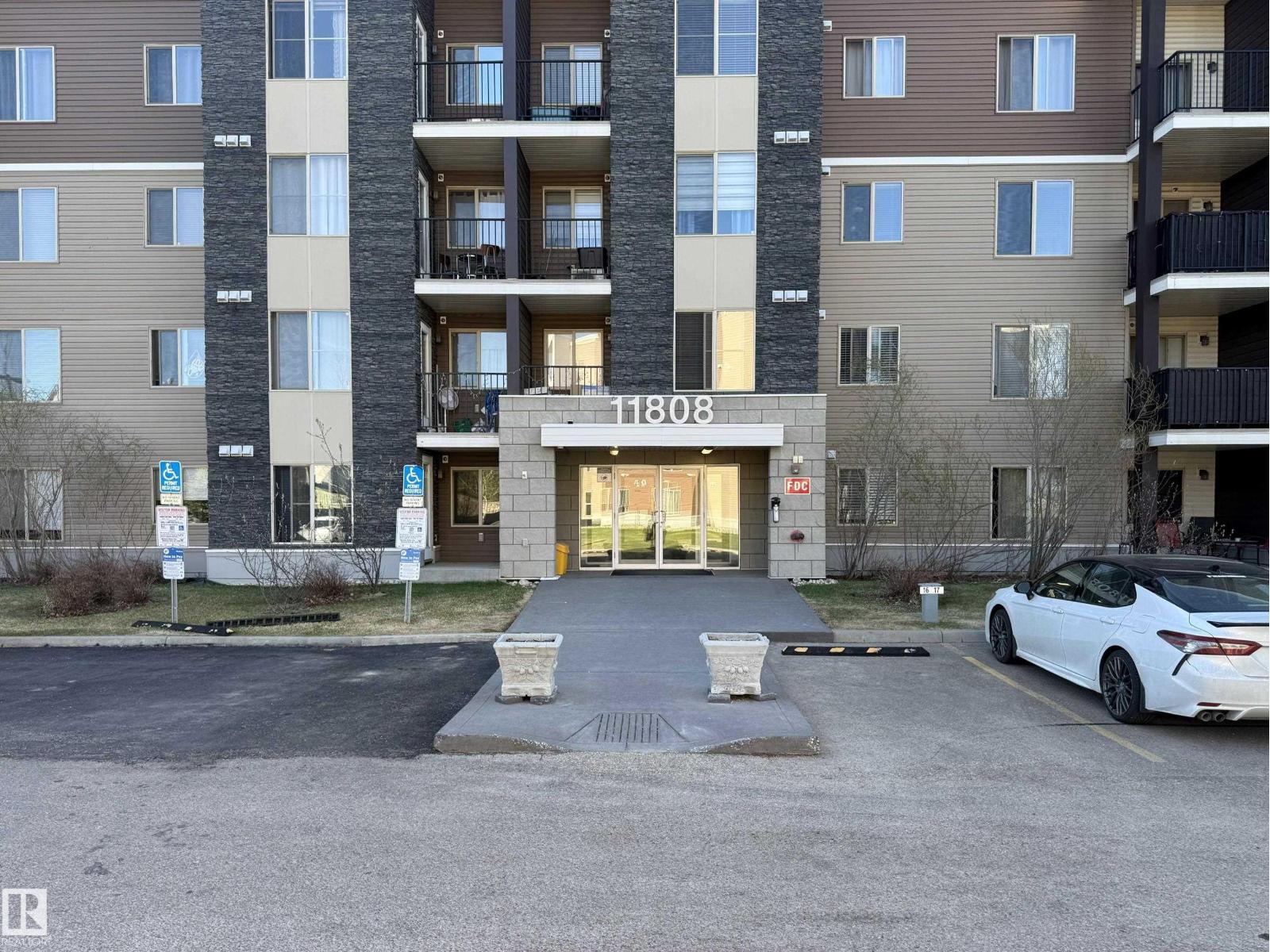 #116 11808 22 AV SW SW - 2