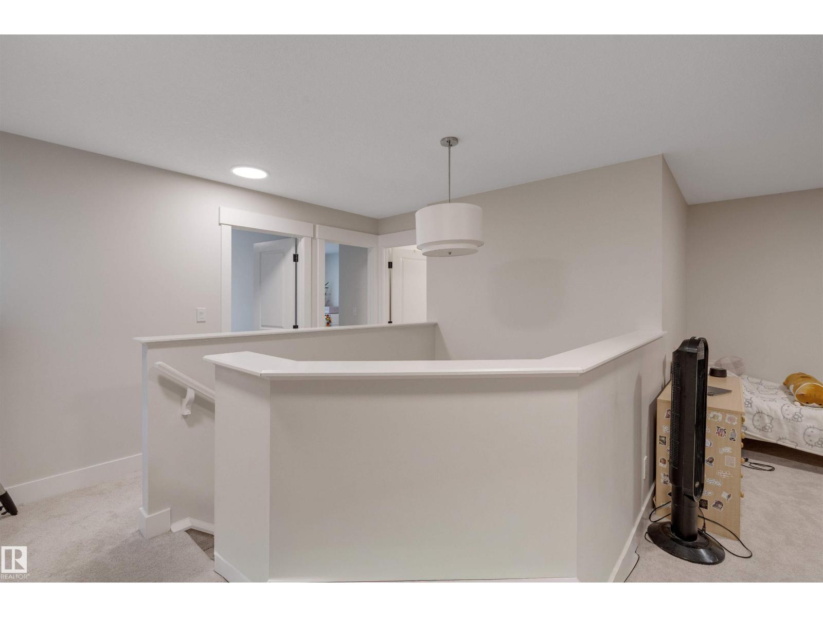 22916 95 AV NW - 10