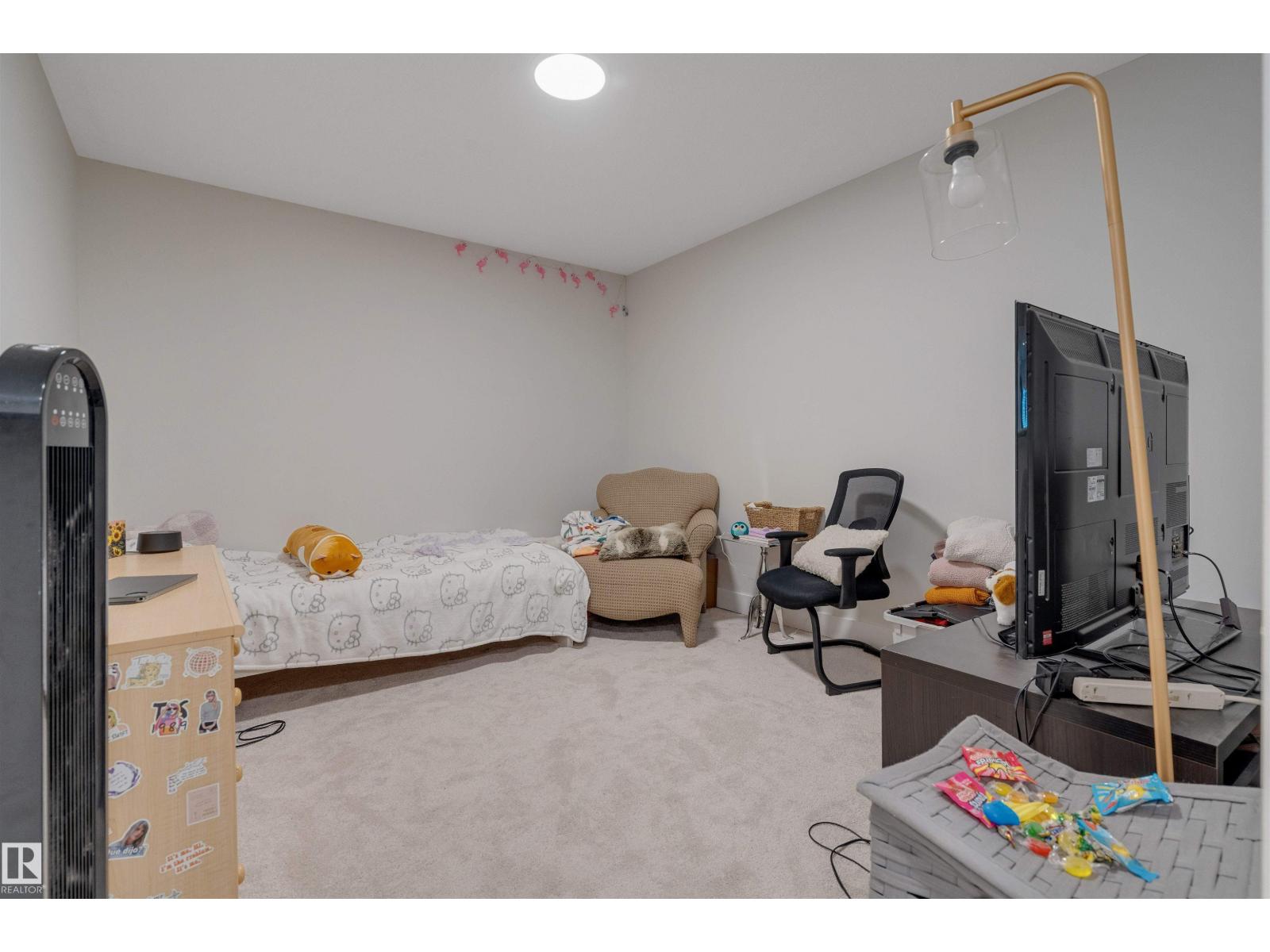 22916 95 AV NW - 11