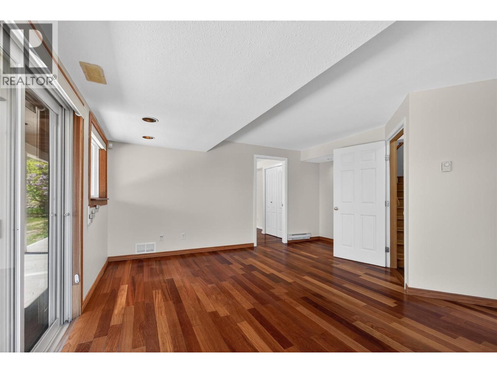 4739 Peachland Place - 28