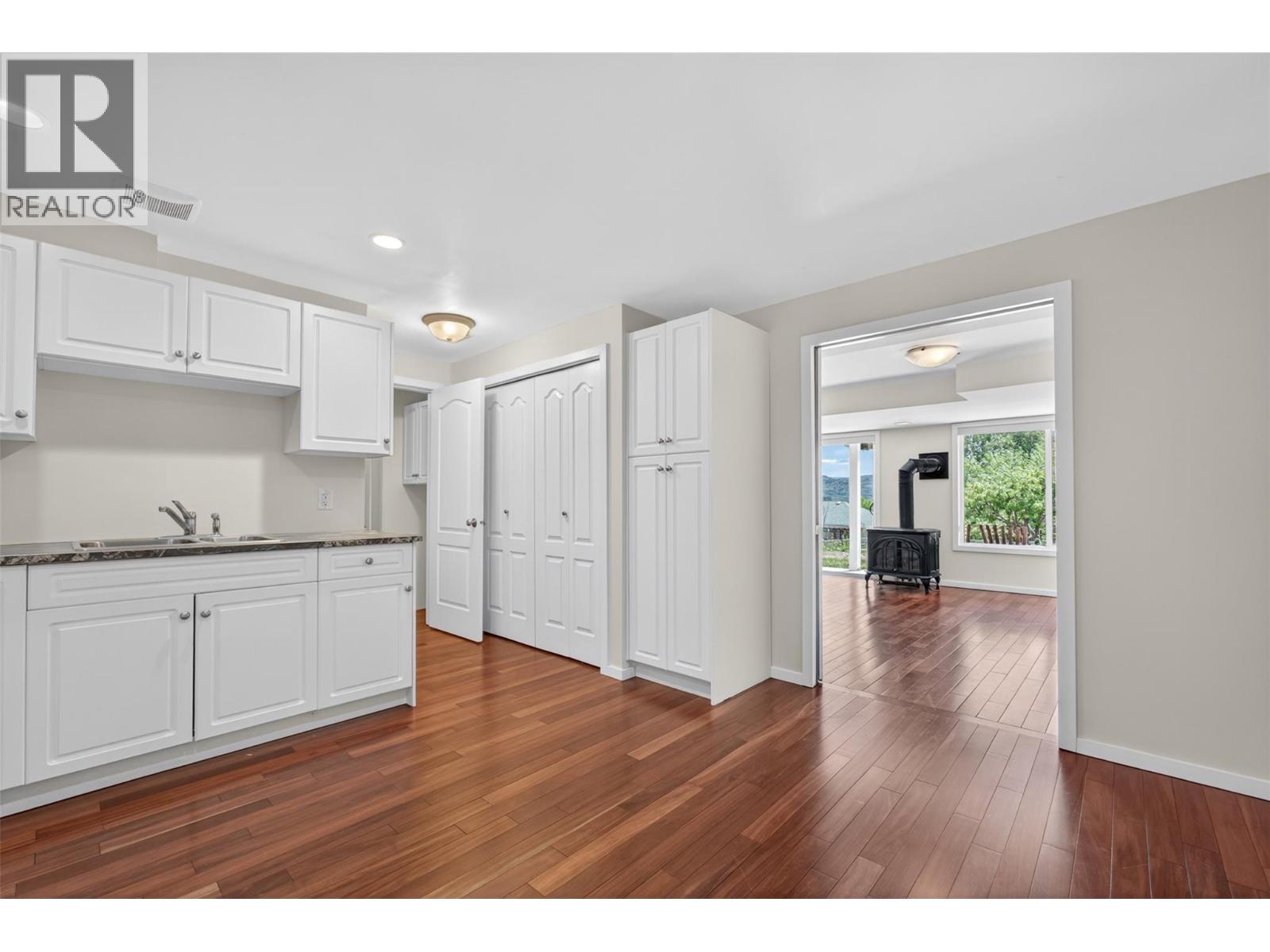 4739 Peachland Place - 31