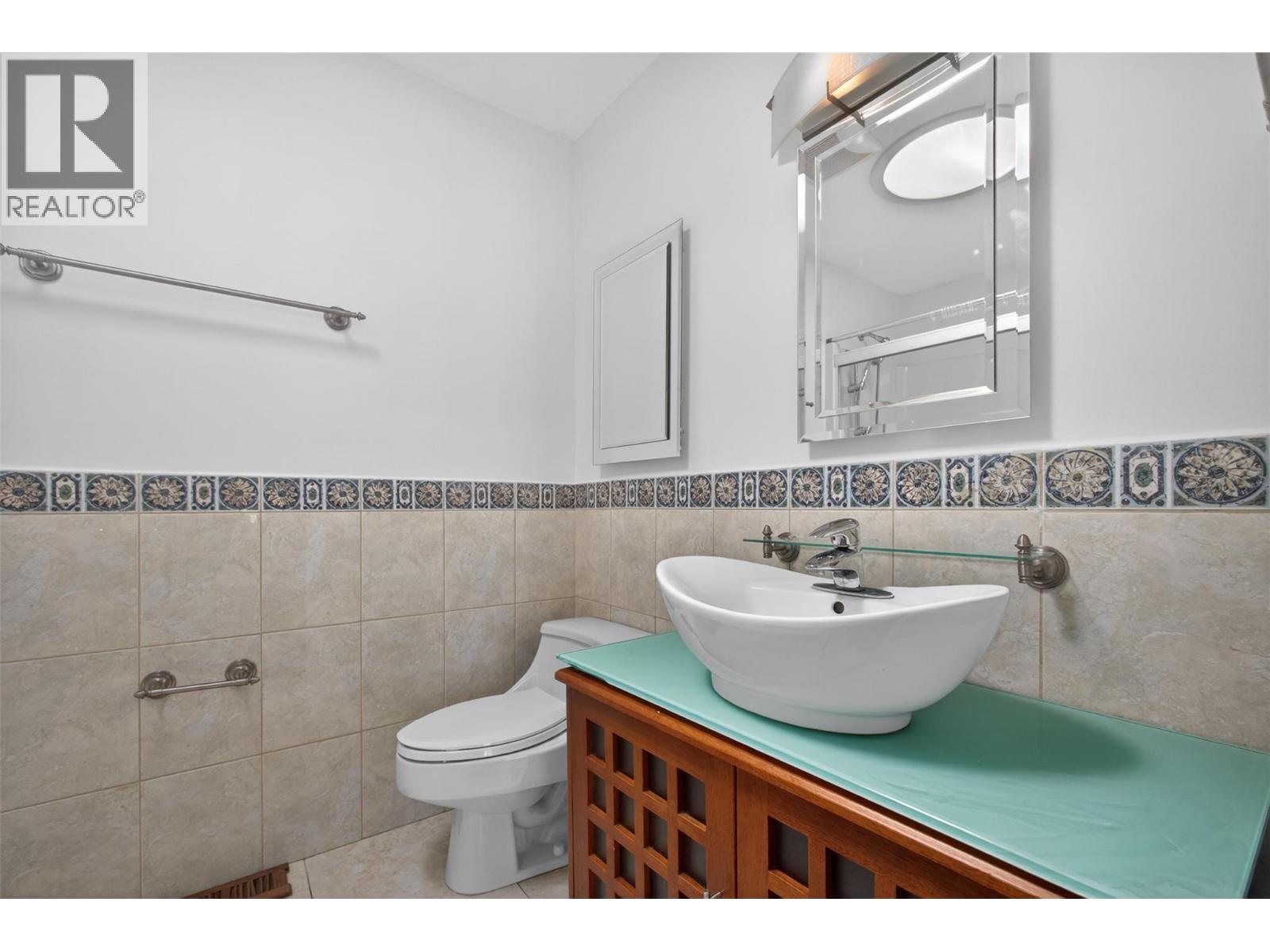 4739 Peachland Place, Peachland