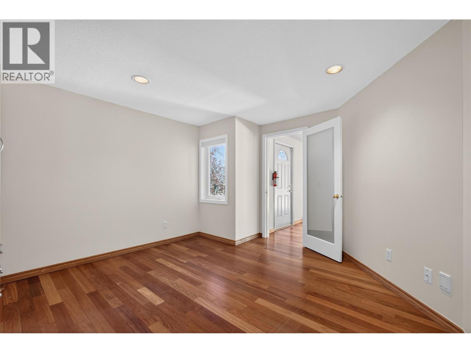 4739 Peachland Place, Peachland