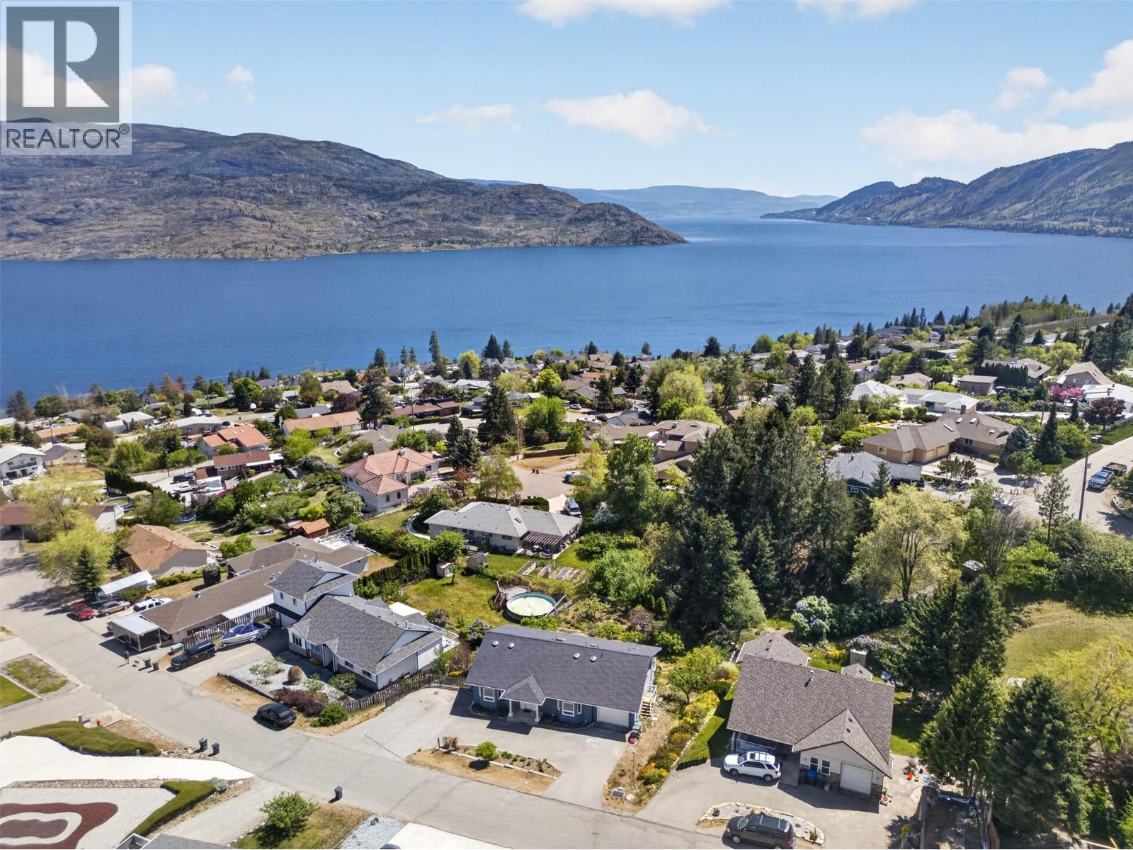 4739 Peachland Place, Peachland